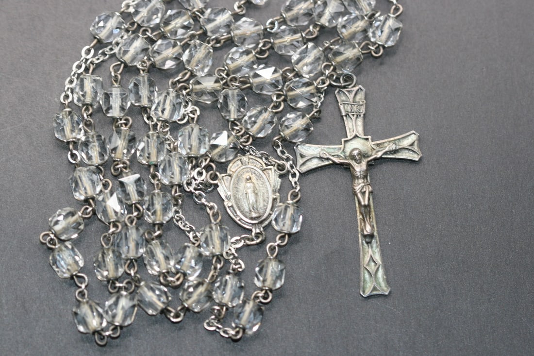 Crystal Rosary Sterling Silver 925 Vintage Lot 660: Crystal Rosary Sterling Silver 925 Vintage Circumference measures 32" Drop 7" and hanging Length is 23 1/2" signed sterling on center medal and on crucifix cross and is genuinely beautiful and a treas