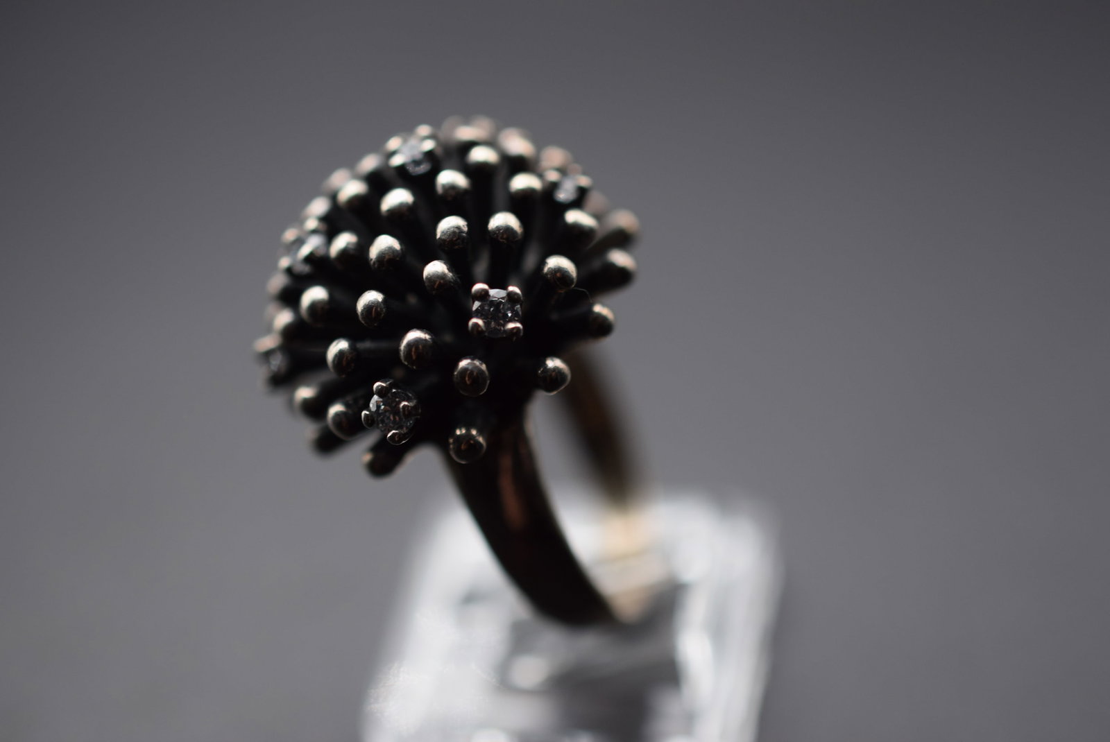 Plant Dome Raised Dots Sterling Silver 925 Vintage Heavy Ring Size 8 Lot EH 662: Plant Dome Raised Dots Sterling Silver 925 Vintage Ring Size 8 top measures 1" signed 925 weighs 12.73 grams