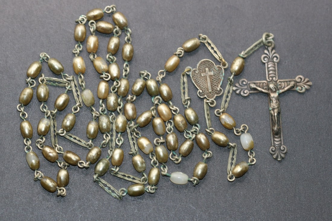 Pearl Vintage Roasry Ornate Filigree connectors Lot 684: pearl Rosary Vintage filigree ornate medal and connectors details scorlled Crucifix wear to some pearls measures circumference 30" drop 6 3/4 " hanging length 22"