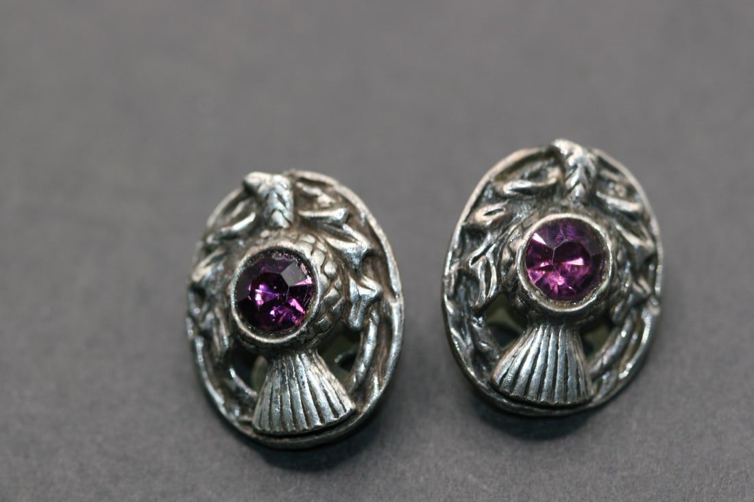 Amethyst Thistle Celtic Clip Earrings vintage Lot 708: Amethyst Thistle Celtic Clip Earrings vintage 3/4" x 5/8"