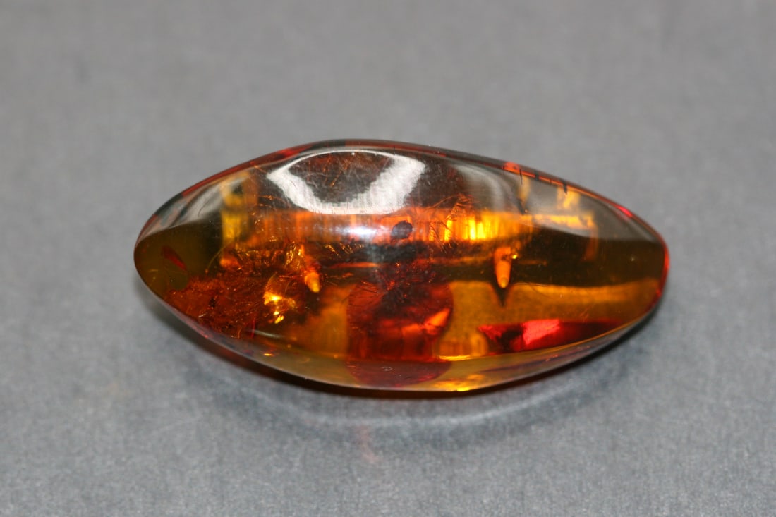 Genuine Amber Cognac Brooch Pin 930 Silver Lot 714: Genuine Amber Cognac Brooch Pin 930 Silver measures 1 5/8" x 3/4" weighs 4.72 grams