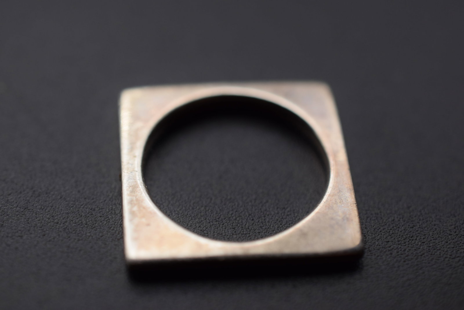 Square Modernist Signed Artist Sterling Silver 925 Vintage Ring Size 6.75 Lot EH 725: Square Modernist Signed Artist Sterling Silver 925 Vintage Ring Size 6.75 measures 7/8" wide signed 925 weighs 4.54 grams