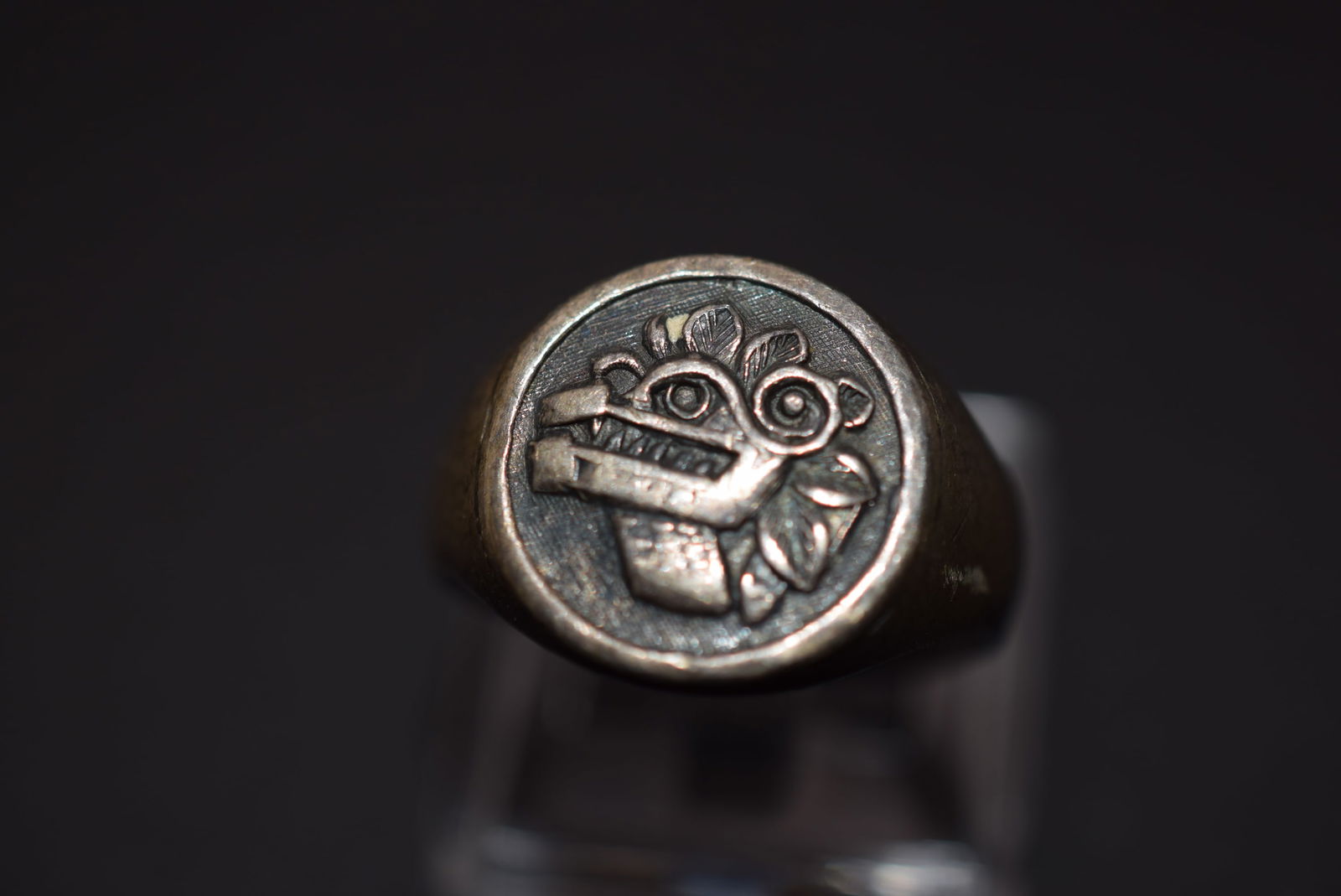 Mexico Dragon Eagle 80 Sterling Silver 925 Vintage Ring Size 8.25 Lot EH 756: Mexico Dragon Eagle 80 Sterling Silver 925 Vintage Ring Size 8.25 top measures 5/8" signed Mexico Sterling 80 in eagle weighs 5.21 grams