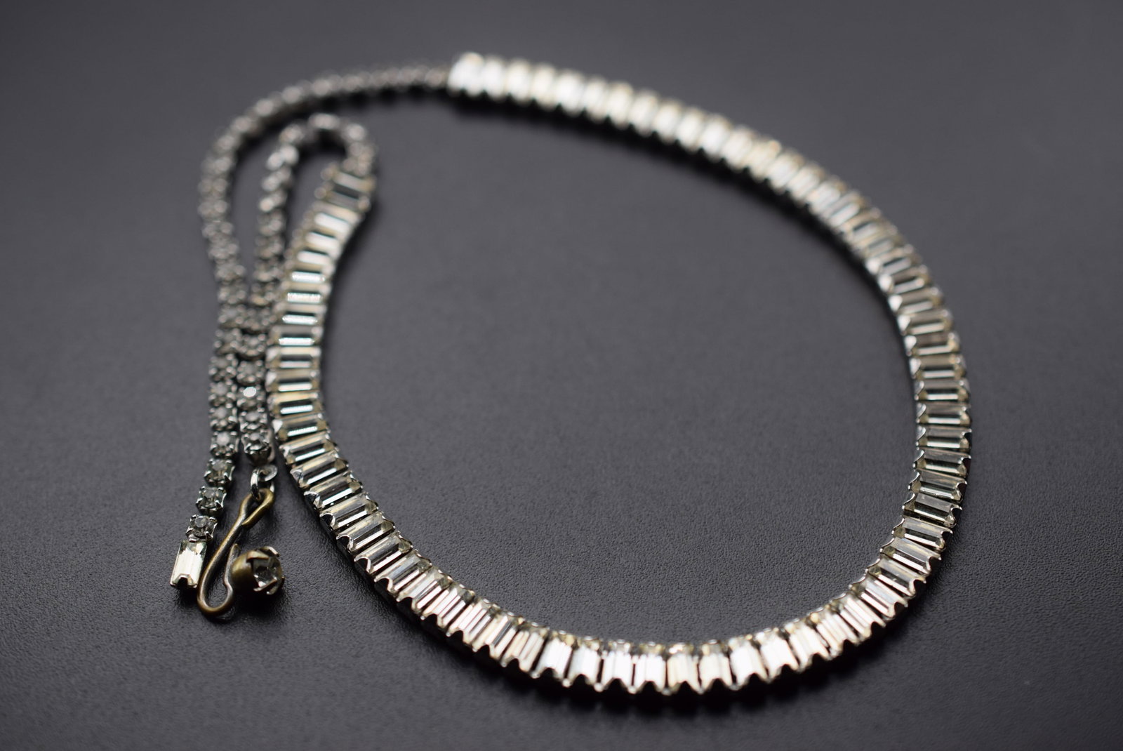Baguette Rhinestone 1940's Necklace Vintage Lot EH 759: Baguette Rhinestone 1940's Necklace Vintage measures 15 1/2" long