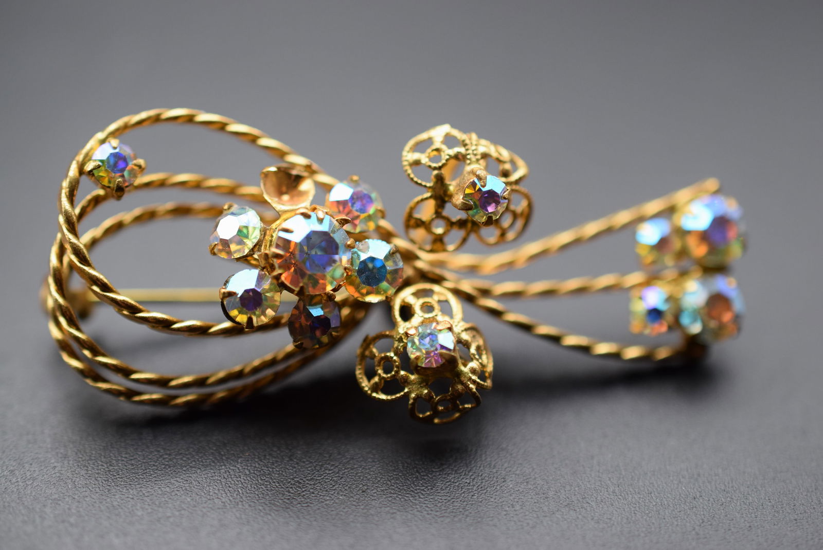 Rhinestone Vintage Brooch Pin 1940's Lot EH 762 (1 of 2)