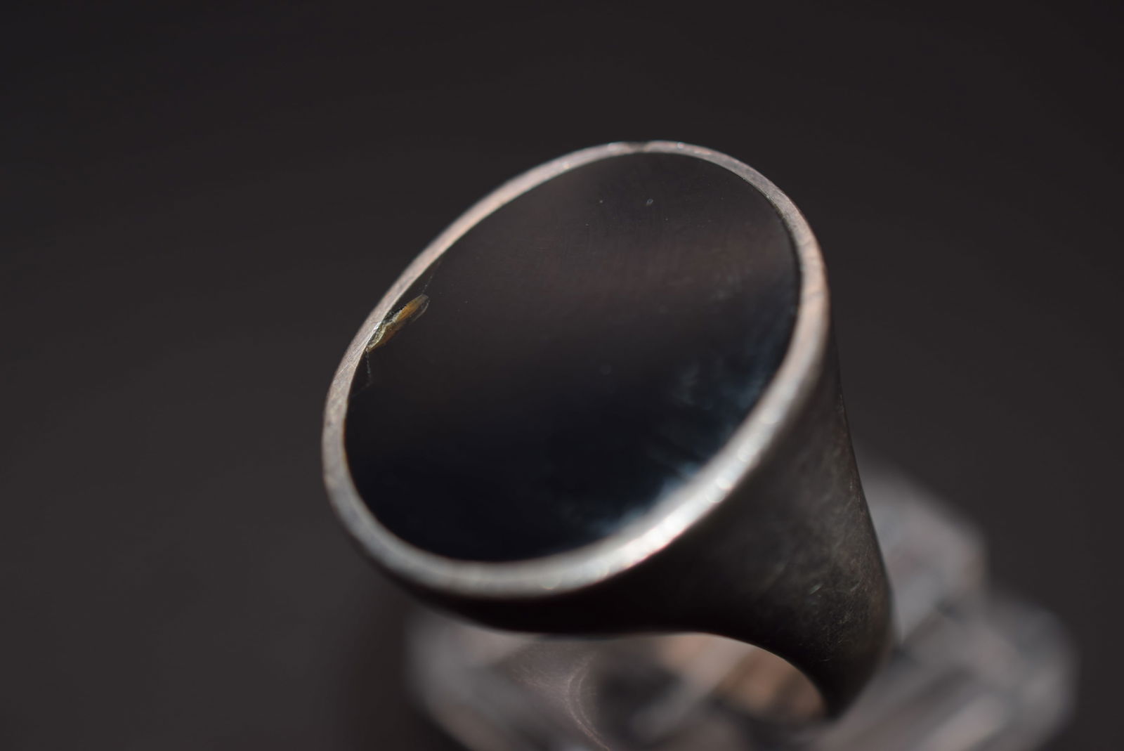 Onyx Sterling Silver 925 Vintage Ring Size 10.5 Lot EH 780: Onyx Sterling Silver 925 Vintage Ring Size 10.5 measures 7/8" signed 925 weighs 7.4 grams