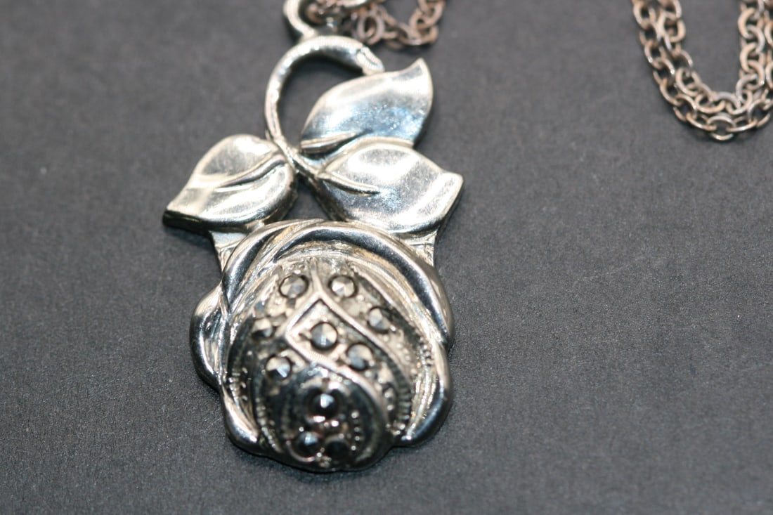 Gorel Sterling Marcasite Rose Necklace Vintage Lot 835: Gorel Sterling Silver 925 Marcasite Rose Necklace Vintage measures chain 18" and the pendant measures 1 1/4" x 5/8"