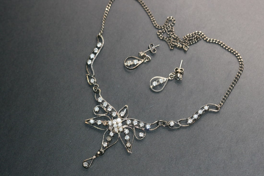 Star Rhinestone Necklace Earrings Set Vintage Lot 842 (1 of 4)