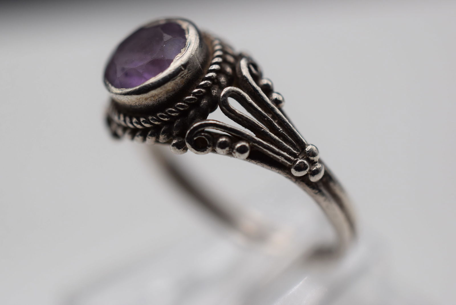 Middle Eastern Design Amethyst Sterling Silver 925 Vintage Ring Size 5.25 Lot EH 886 (1 of 2)