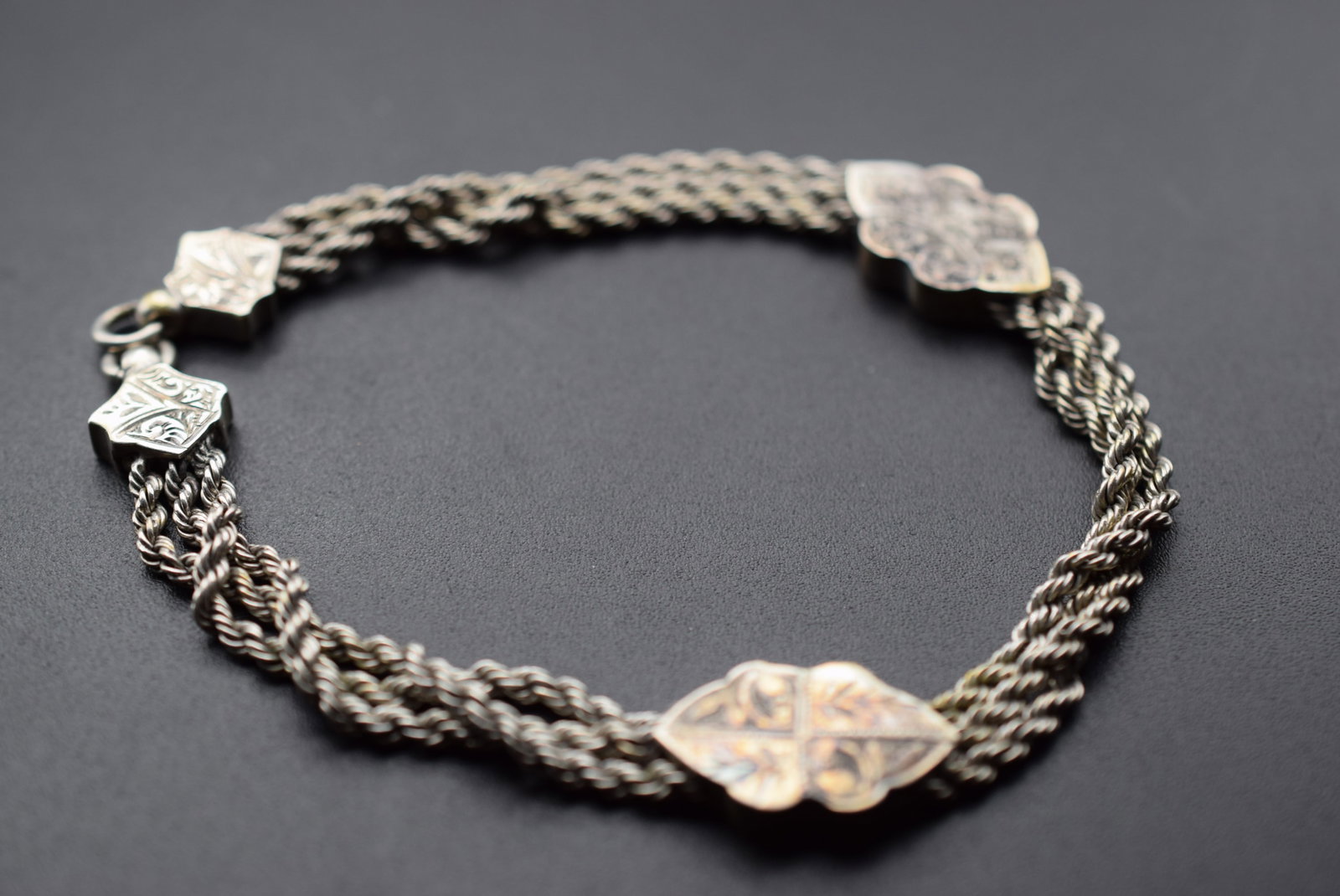 Edwardian Etched Watch Fob Chain Elaborate Lot EH 895: Edwardian Etched Watch Fob Chain Elaborate measures 8 1/4" long x 1/2" unsigned untested