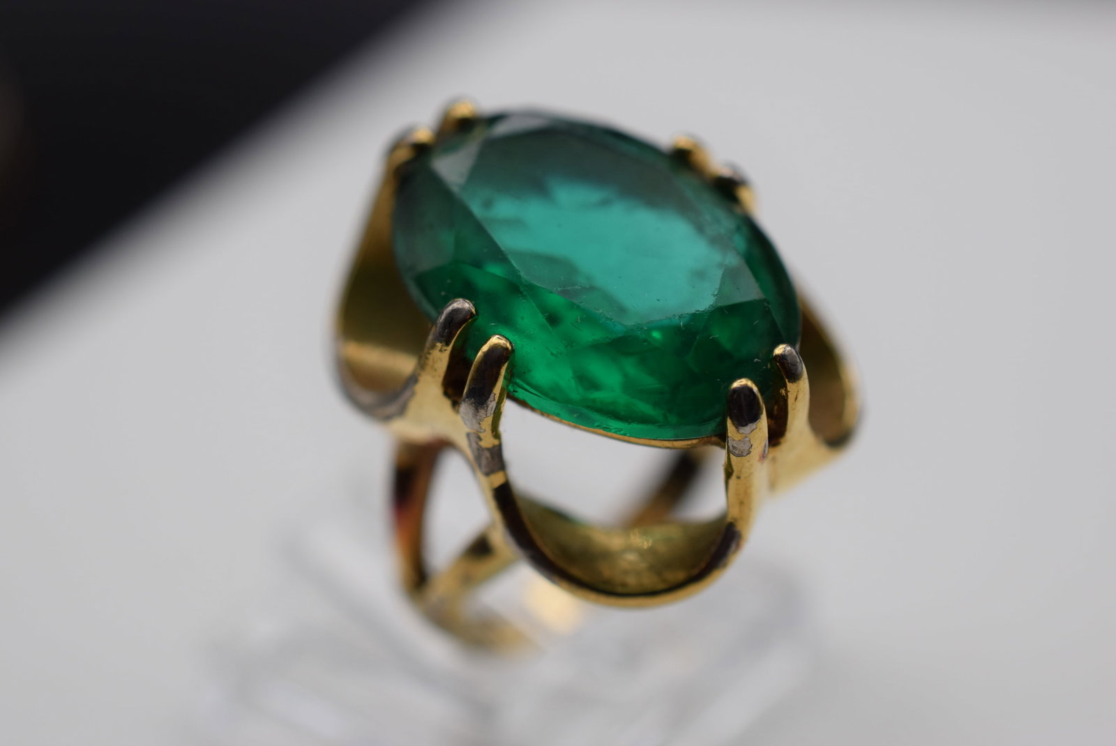 18K Gold Filled Huge Cocktail Vintage Ring Size 4 Lot EH 934: 18K Gold Filled Huge Cocktail Vintage Ring Size 4 top measures 1" signed 18 K Gold Filled