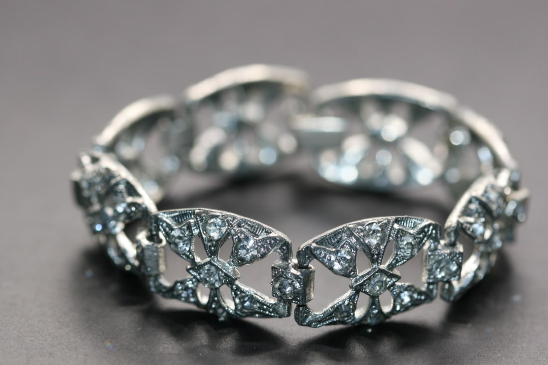 Pot Metal War time Bracelet Rhinestone Vintage WWII Era Lot 953: Pot Metal War time Bracelet Rhinestone Vintage WWII Era measures 7 1/2" x 3/4"