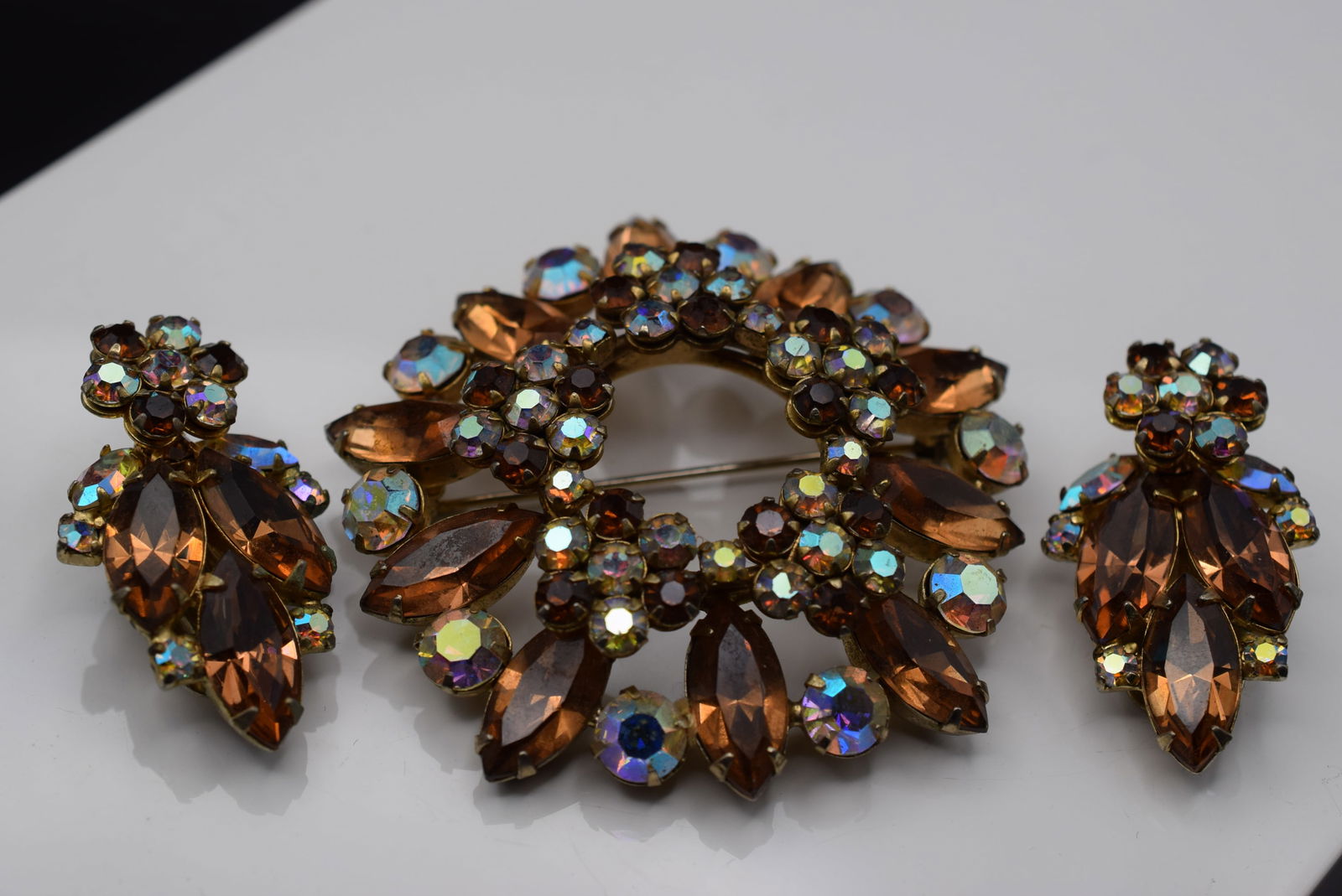 Rhinestone 1940's Brooch Clip Earrings Rhinestone Vintage Lot EH 1027 (1 of 2)