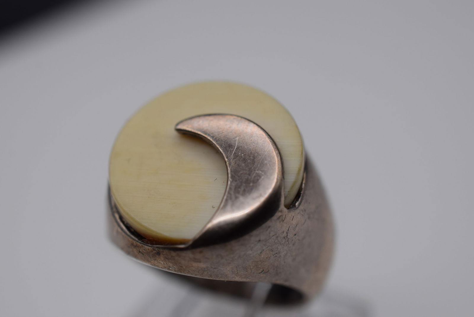 Designer Signed Sterling Silver 925 Vintage Ring Size 6 Lot EH 1043: Designer Signed Sterling Silver 925 Vintage Ring Size 6 measures 3/4" in diameter signed Ster and designer name difficult to read weighs 6.75 grams