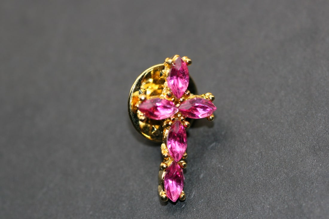 Birthstone Rhinestone Cross Pin Brooch October Rose Lot 1049: Birthstone Rhinestone Cross Pin Brooch measures 7/8" x 1/2" October Rose