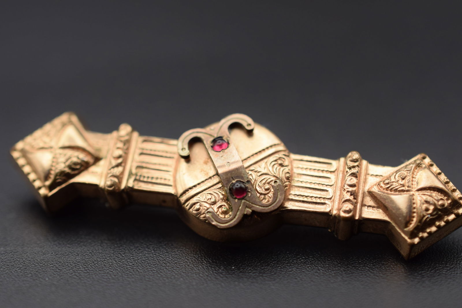 Edwardian Gold Filled Vintage Old Brooch Pin Ruby Cabochons Lot EH 1079 (1 of 2)