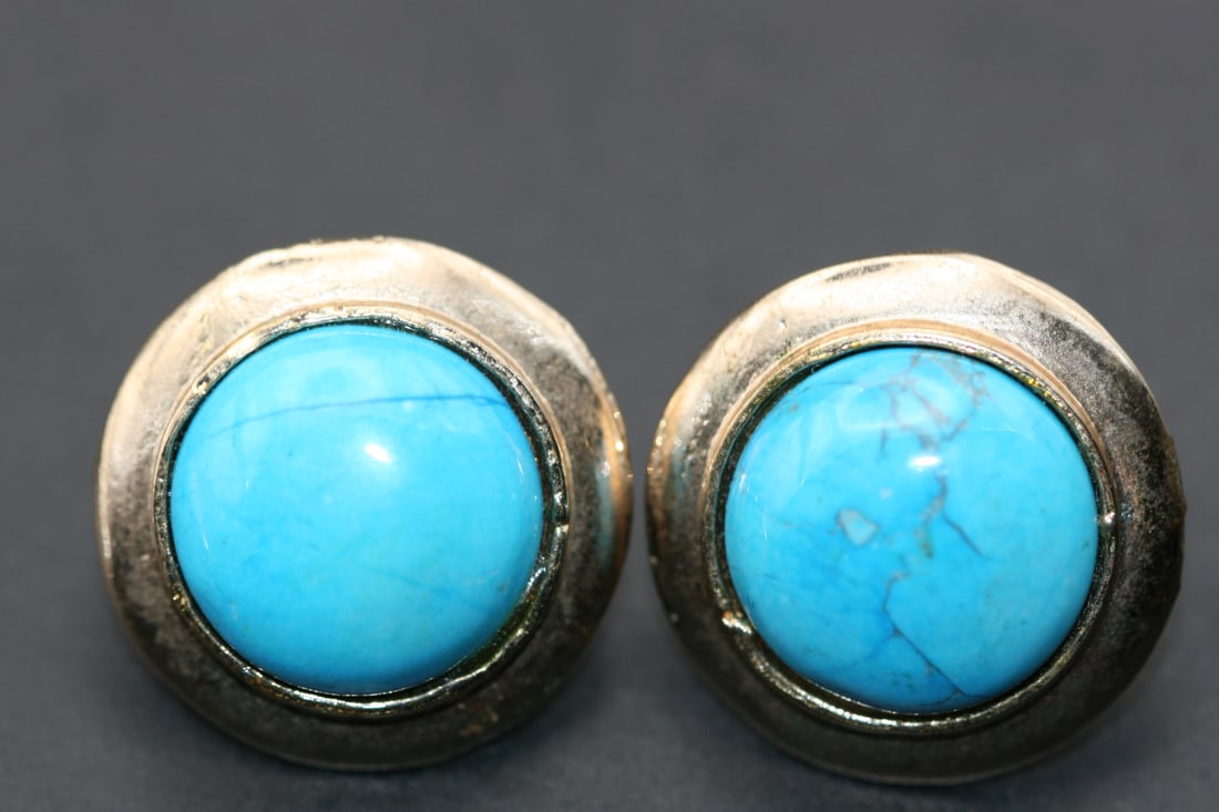 Turquoise Glass Vintage Pierced Earrings Lot 1172 (1 of 2)