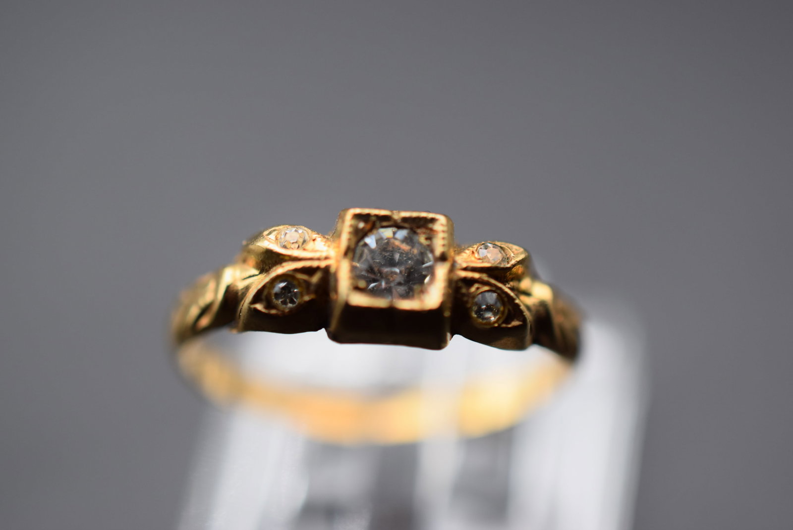 10K Gold Filled Vintage Ring Size 7.75 Lot EH 1220: 10K Gold Filled Vintage Ring Size 7.75 top measures 1/4" signed 1-20 10K Gold Filled