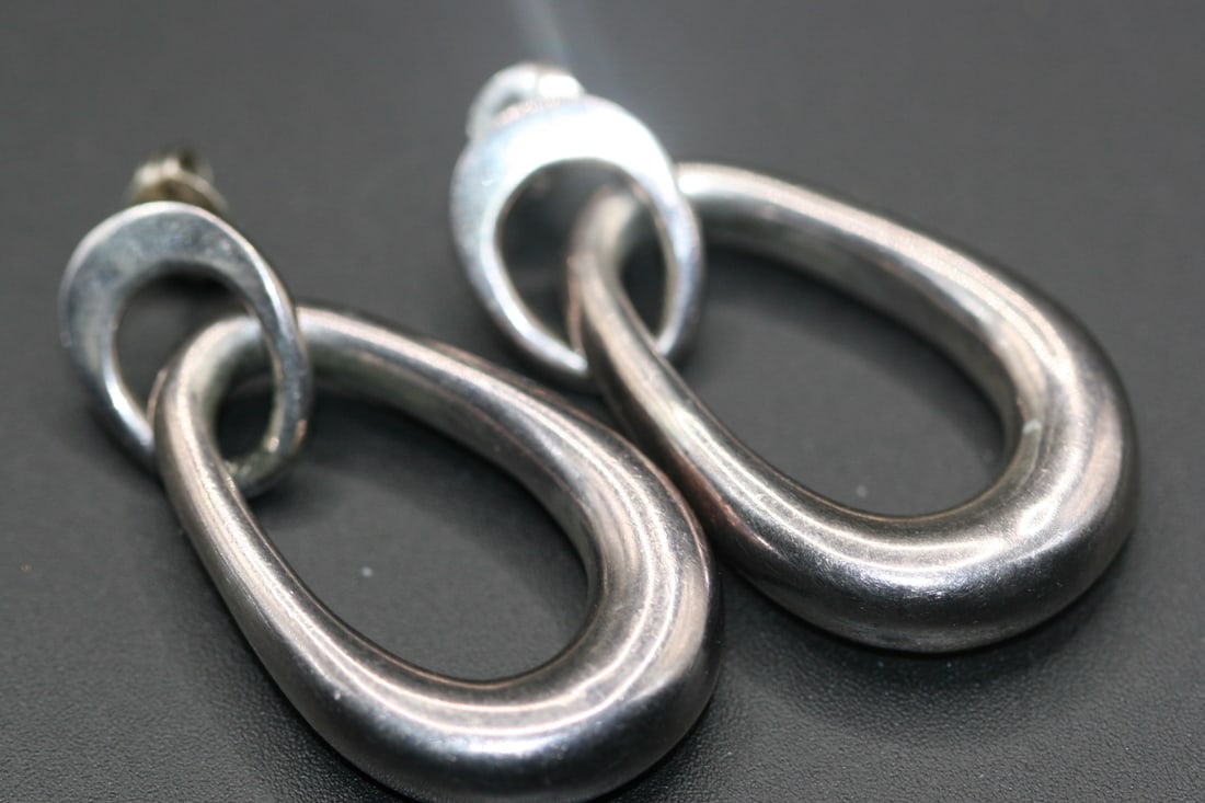 Pides Sterling Silver 925 Hoop Earrings Signed Vintage melt start price .Lot#42: Pides Sterling Silver 925 Hoop Earrings Signed Vintage 17.4 grams measures 2" long x 1" wide