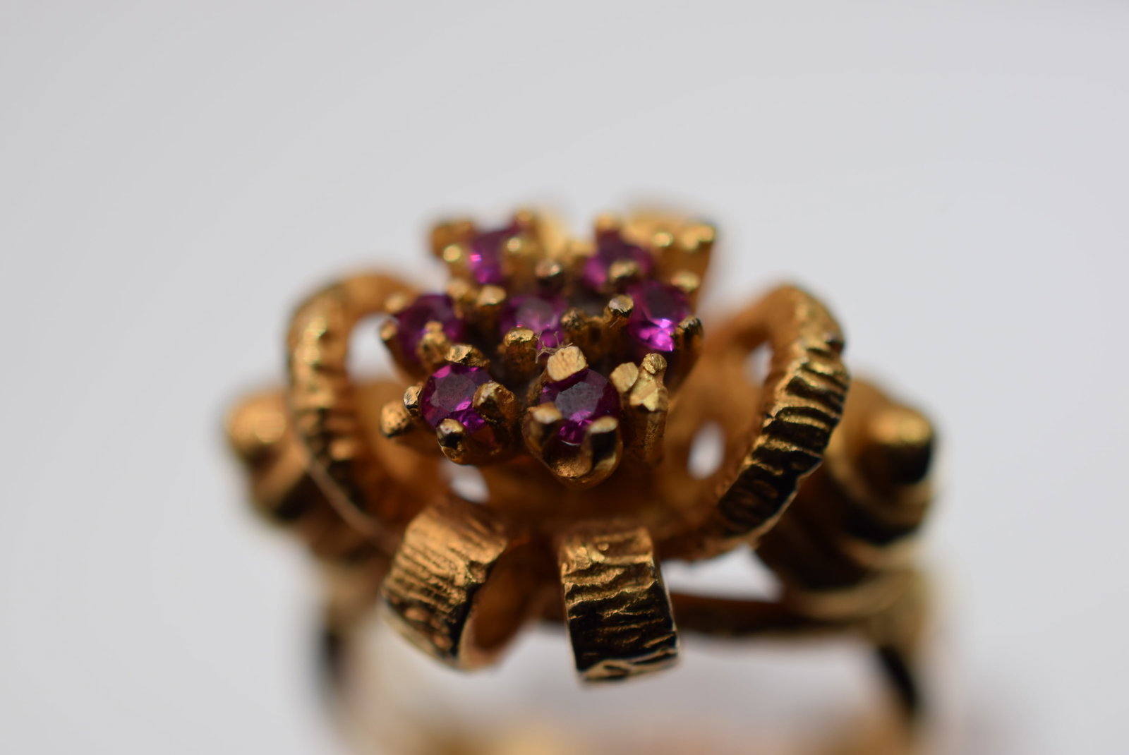 Cocktail Ring 1970's Vintage size 6.25 Lot Fi 107: Cocktail Ring 1970's Vintage size 6.25 top measures 7/8" x 5/8"