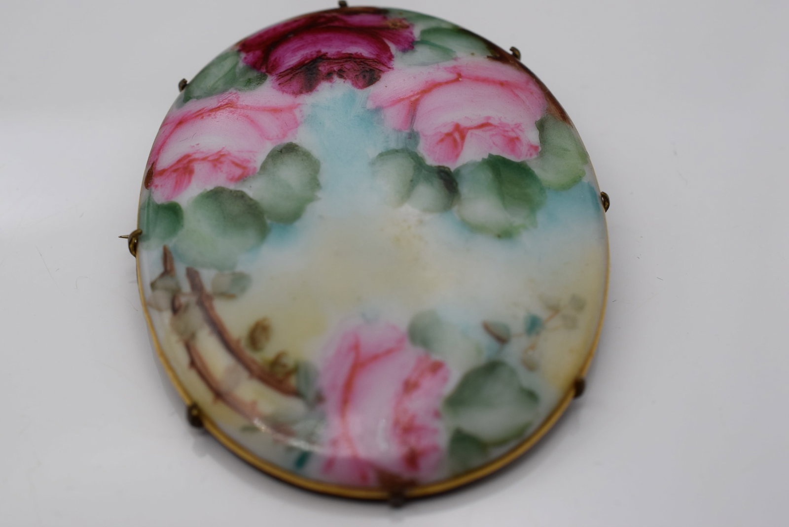 Edwardian Roses Hand Painted Porcelain Brooch Pin Vintage Lot Fi 182 (1 of 3)