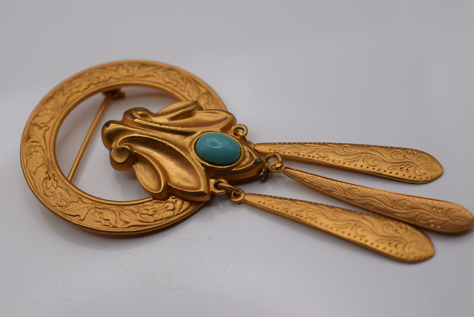 Old Brooch Pin Dangle Vintage 1940's Lot Fi 188: Old Brooch Pin Dangle Vintage 1940's