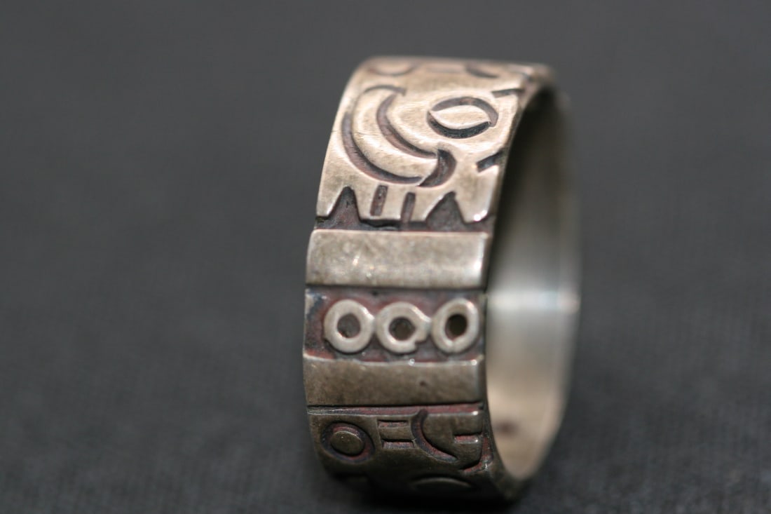 Mexico LMH Sterling Silver 925 story Band Ring Eagle 3 Taxco Vintage Size 11 .Lot#217: Mexico LMH Signed Sterling Silver 925 story Band Ring Eagle 3 Taxco Vintage Size 11 measures 3/8" wide weighs 8 grams