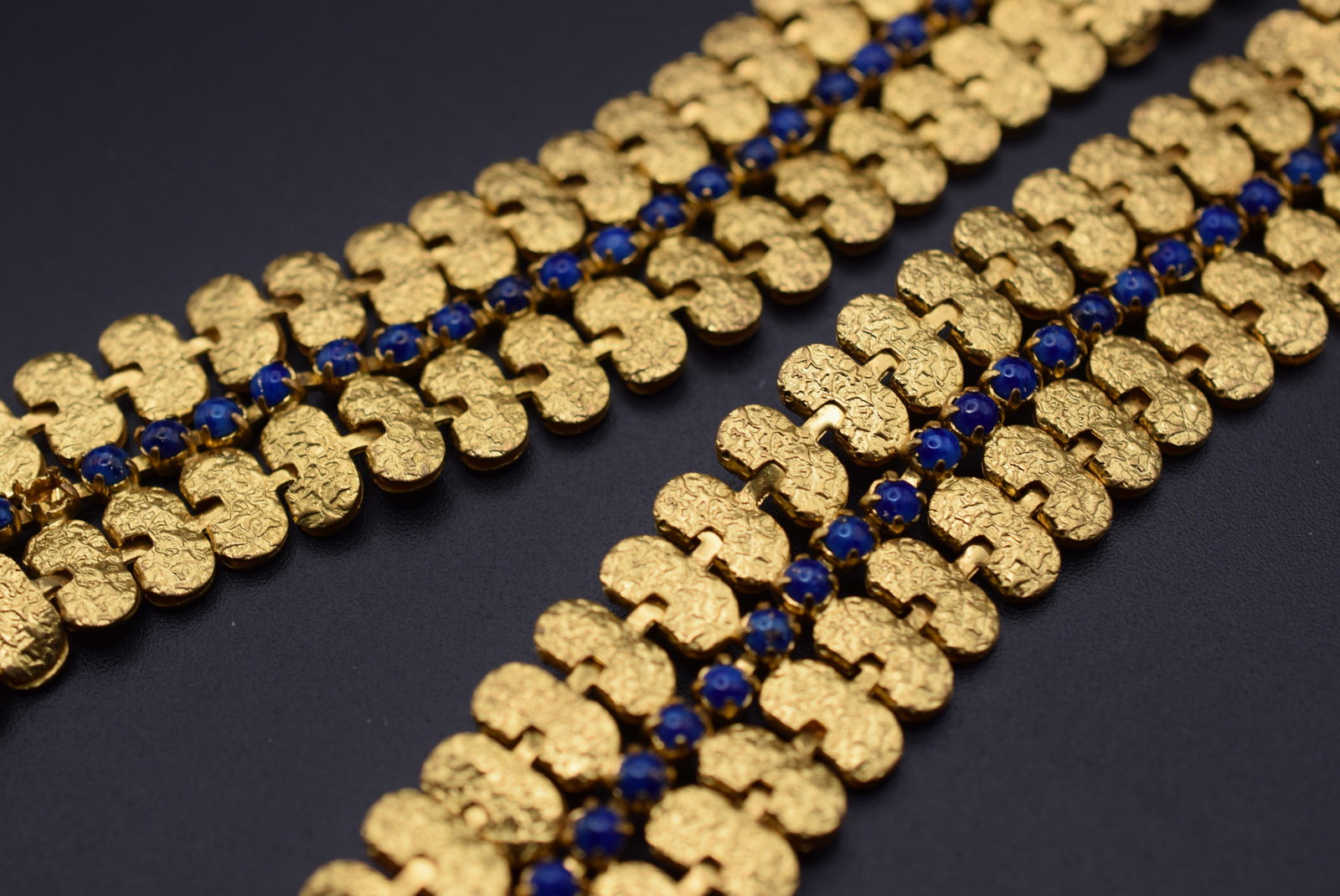 Etruscan Necklace Lapis Gold Leaf Work Vintage Lot Fi 266: Etruscan Necklace Lapis Gold Leaf Work Vintage measures 15 1/2" plus drop 3 1/4"