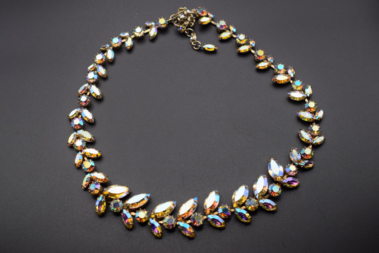 Rhinestone Necklace 1940's Vintage Lot Fi 281: Rhinestone Necklace 1940's Vintage measures 18 1/2" x 3/4"