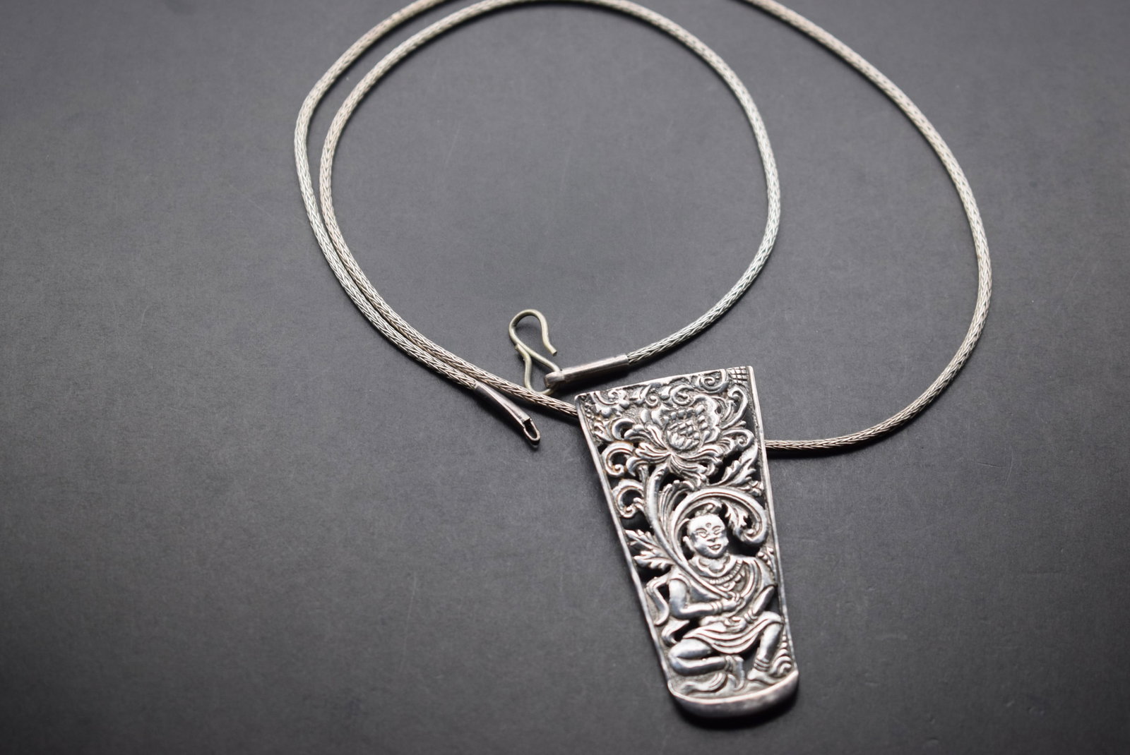 Buddah Tibetan vintage Sterling pendant chain necklace 27.6 grams Lot 393 (1 of 6)