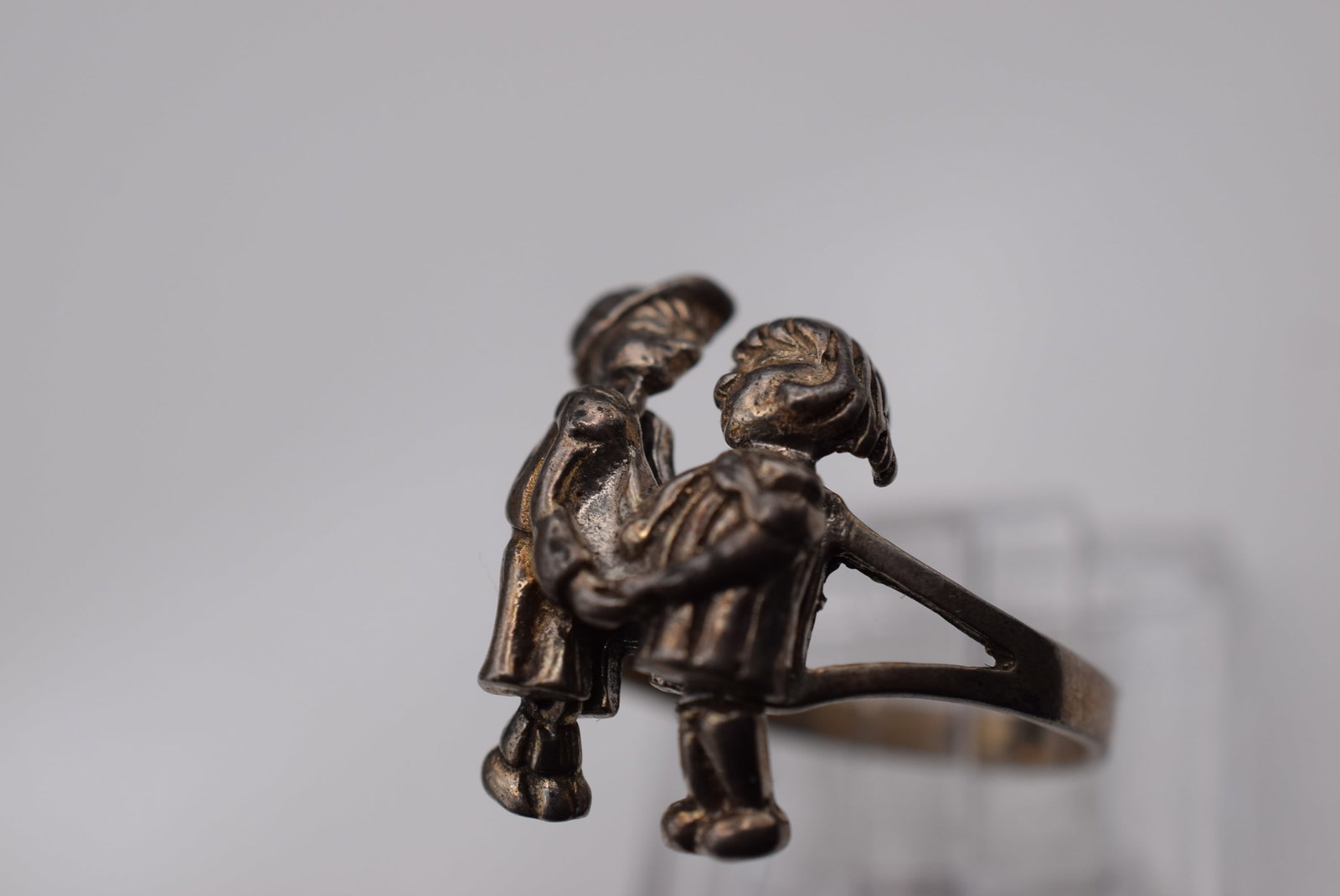 Movable Boy Girl Figural Sterling Silver Ring size 7.25 Lot Fi 448: Movable Boy Girl Figural Sterling Silver Ring size 7.25