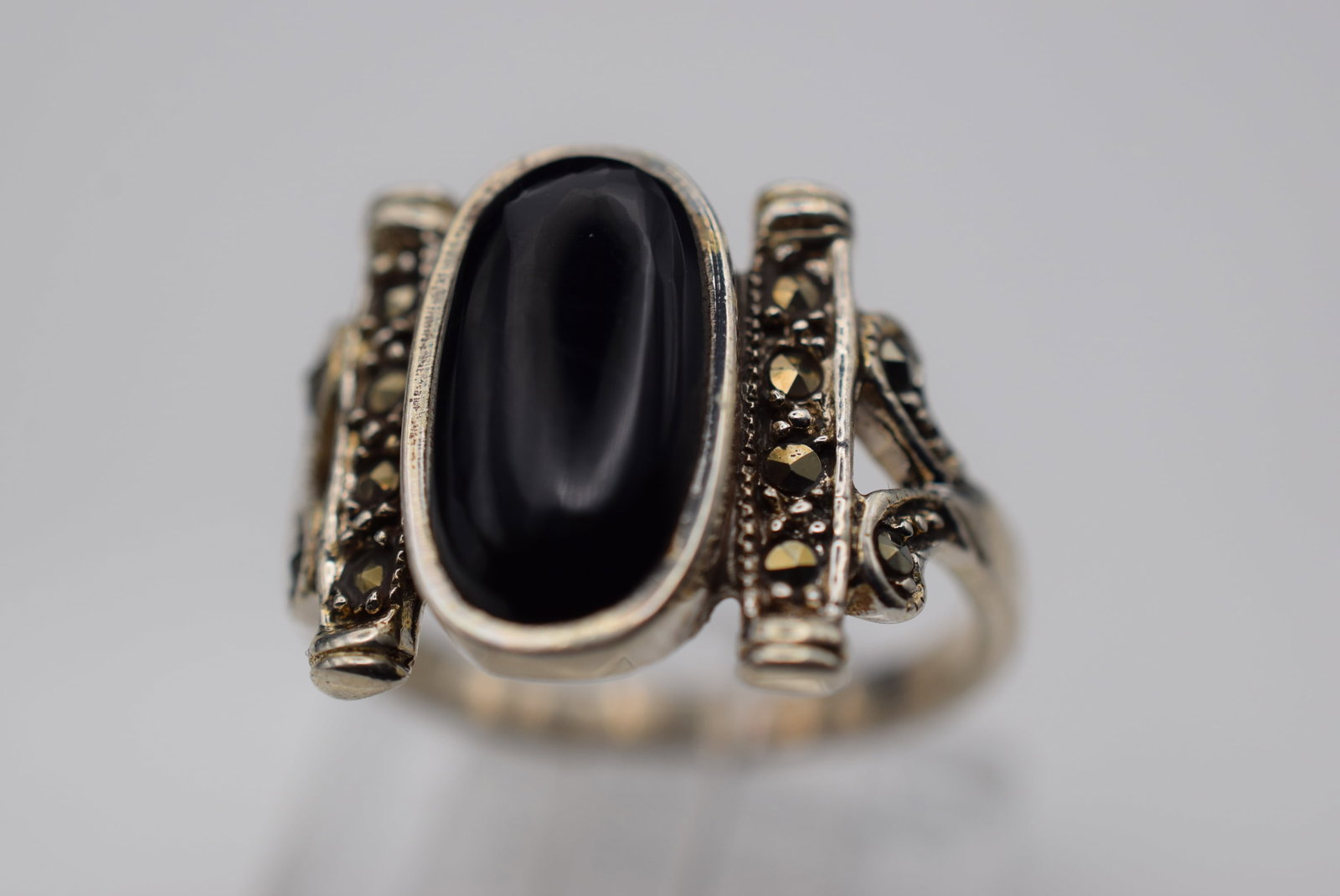 Sterling Silver 925 Onyx Marcasite Ring Size 6.75 Lot Fi 525 (1 of 2)