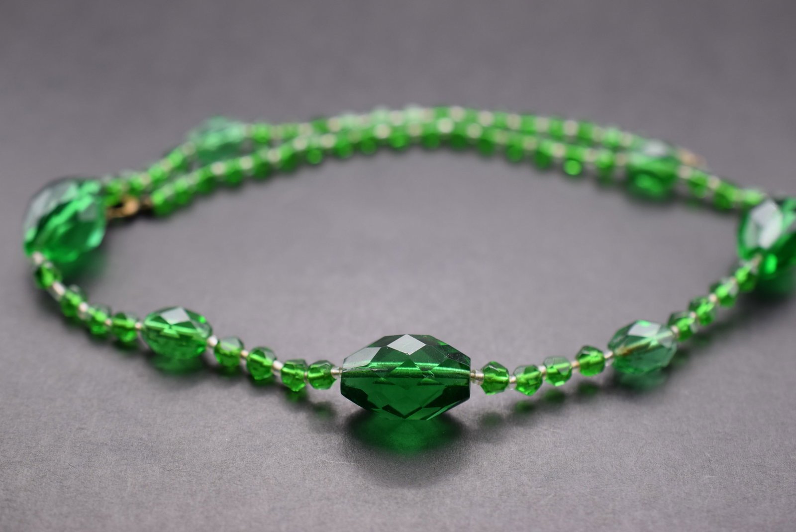 Emerald Green Crystal Necklace Vintage 1940's Lot 546: Emerald Green Crystal Necklace Vintage 1940's measures 18" long