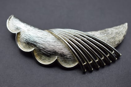 Crescent Moon Brooch Pin Vintage 1940's Coro Pegasus Lot 630 (1 of 3)