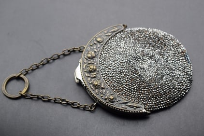Cut steel Edwardian Repousse Finger hand Bag Purse Vintage Lot 809: Cut steel Edwardian Repousse Finger hand Bag Purse Vintage measures 4 1/2" x 4" marked Pat. Apl'd For on clasp