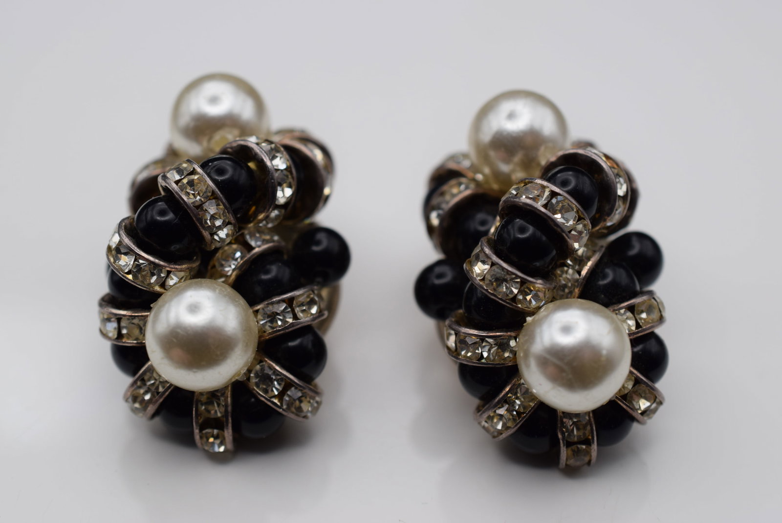 1940's Vintage Clip Earrings Lot Fi 884 (1 of 2)