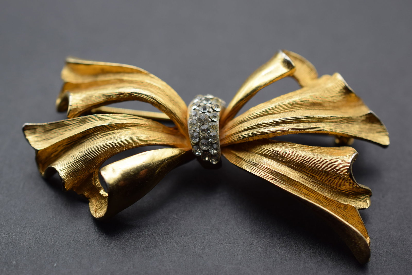 Coro Signed Bow Rhinestone 1940's Brooch Pin Vintage Lot 893 (1 of 2)