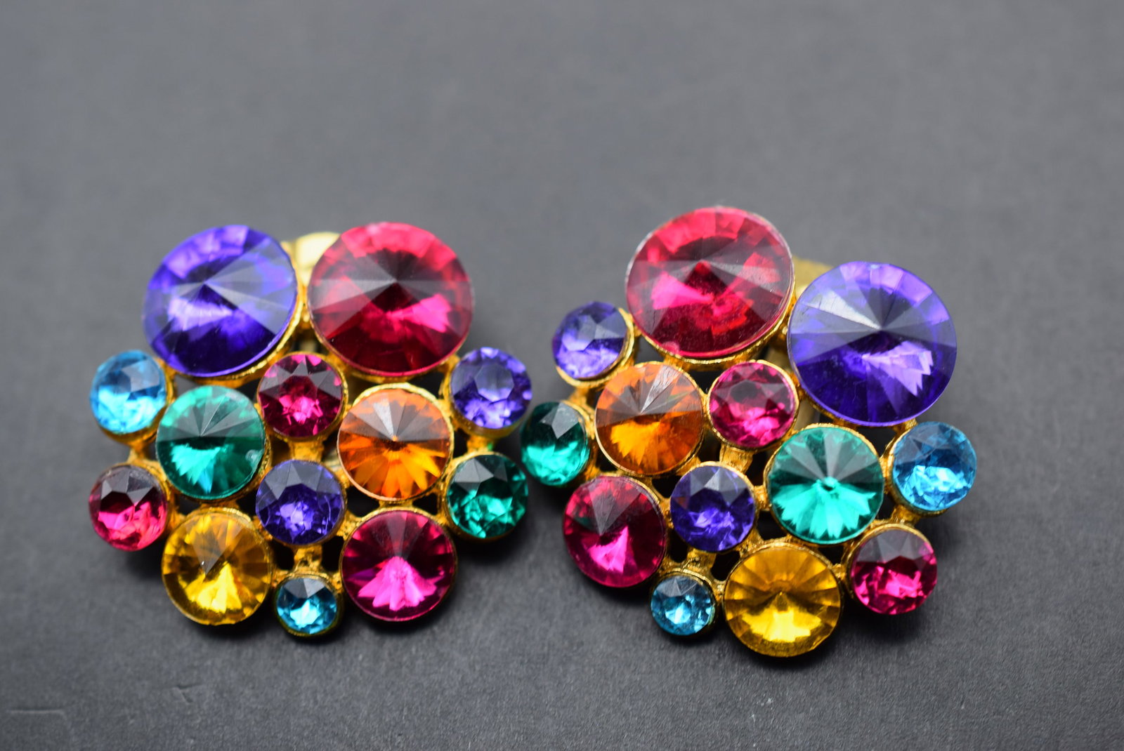 Rainbow Rivoli Rhinestone Multi Color Clip Earrings Lot 901: Rainbow Rivoli Rhinestone Multi Color Clip Earrings measures 1 1/4" in diameter