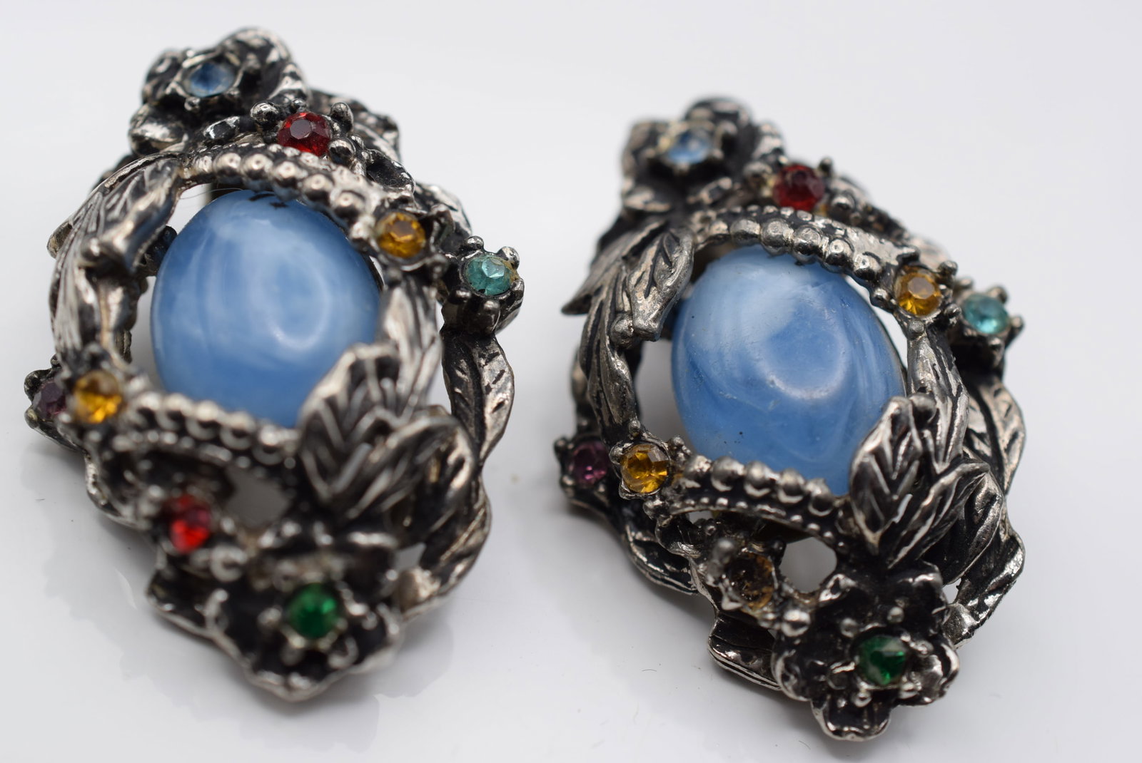 Huge Clip Earrings Vintage 1940's Lot Fi 949 (1 of 2)