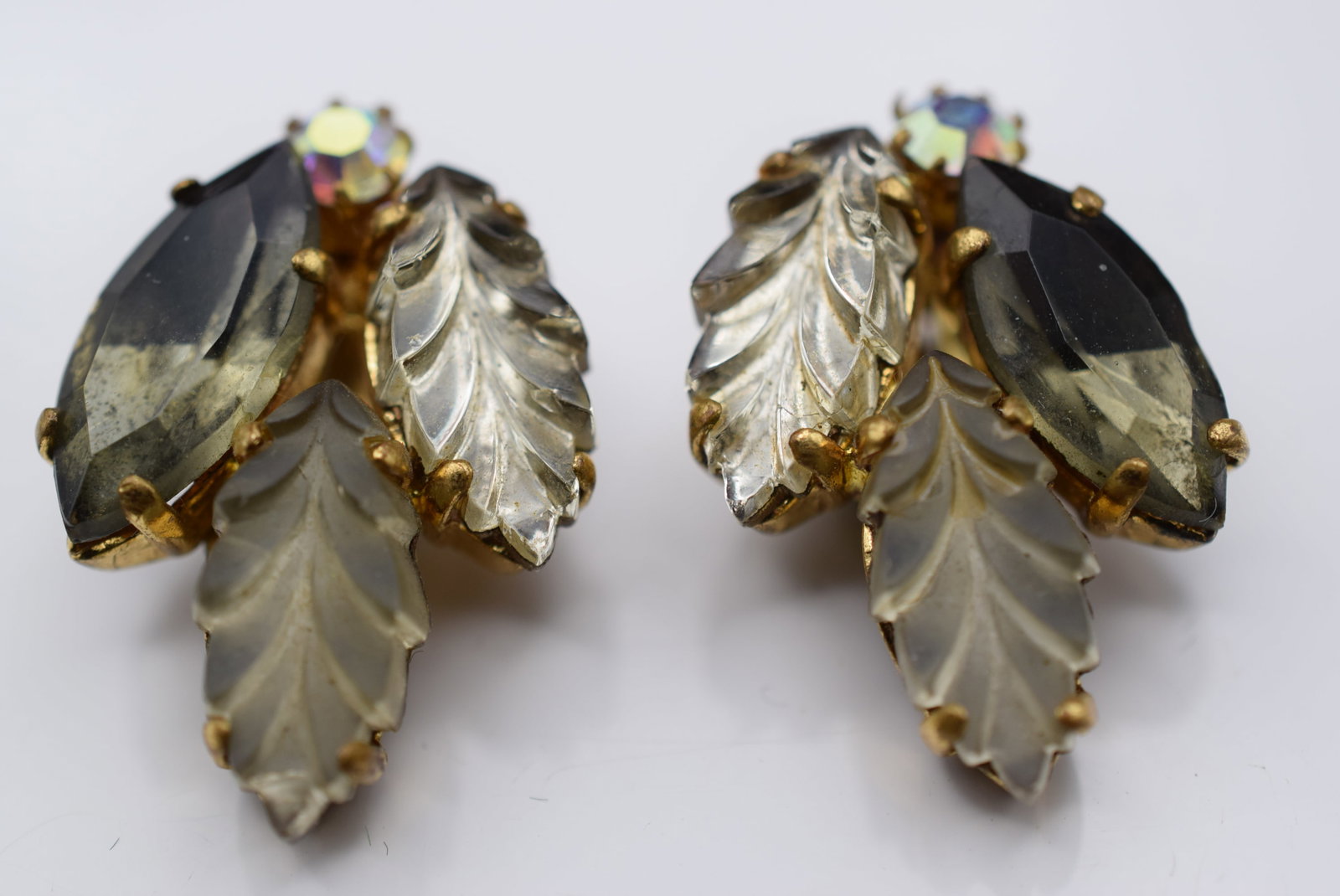 Fruit Salad Austria Clip Vintage Earrings 1940's Lot Fi 953: Fruit Salad Austria Clip Vintage Earrings 1940's unsigned