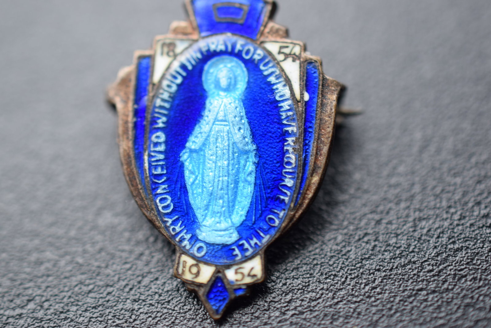 1954 vintage 1864-1954 Catholic Enamel Brooch Pin Religious Lot 1003 (1 of 2)