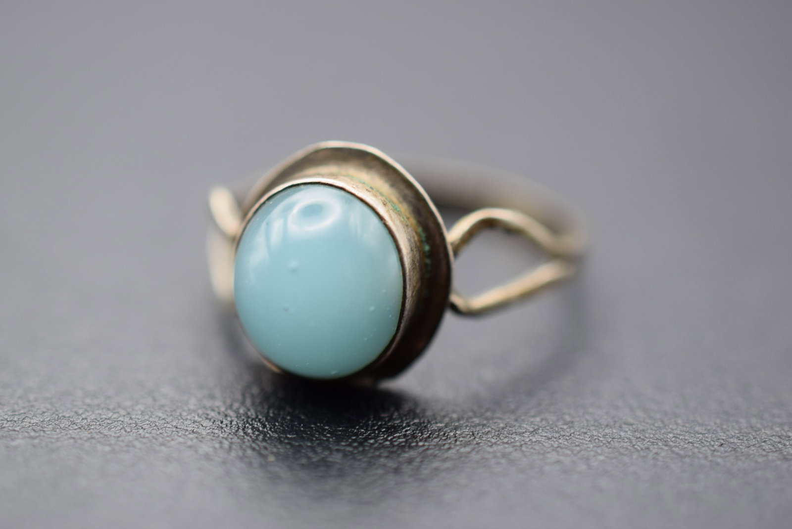 Baby Blue Glass Vintage Sterling Silver 925 Ring Size 8 Lot 1103 (1 of 4)