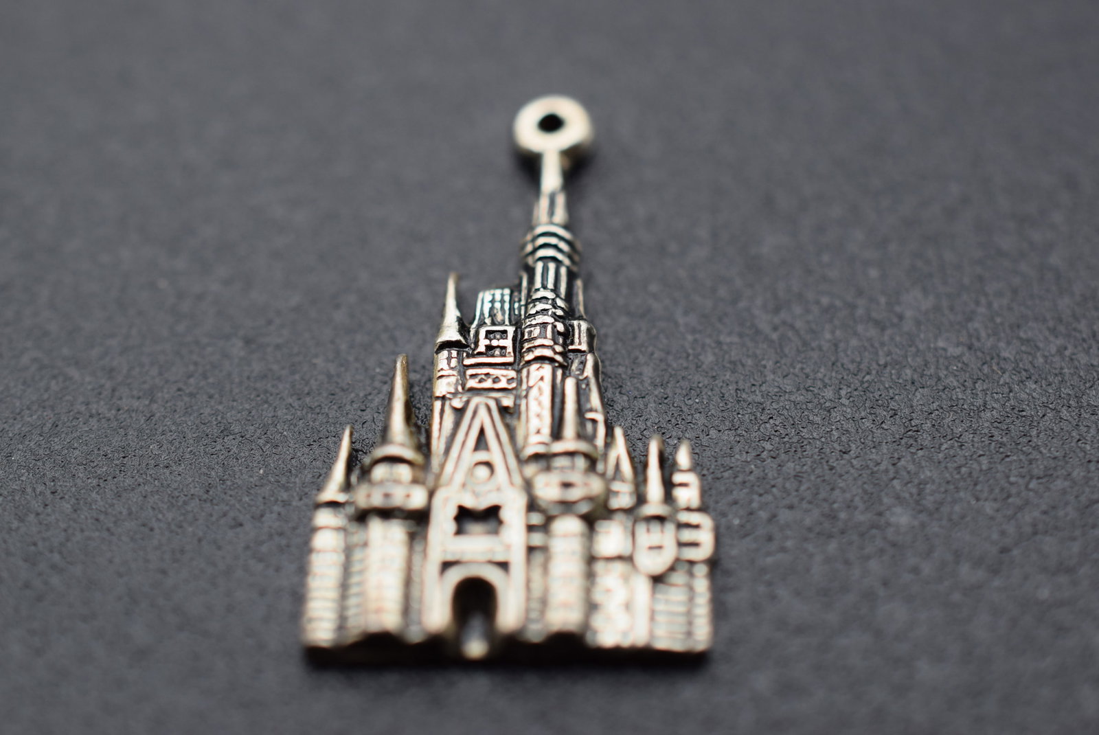 Walt Disney Castle Sterling Vintage Charm Silver 925 Lot 1120 (1 of 4)