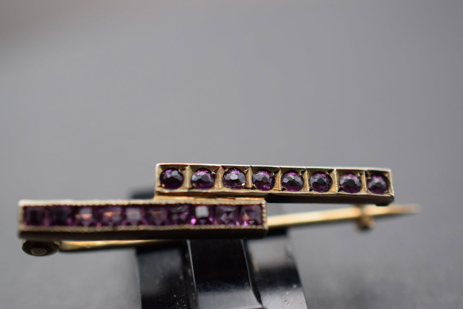 Sterling Silver 925 Double Bar Pin Vintage Lot 1147: Sterling Silver 925 Double Bar Pin Vintage signed on the back Sterling and measures 1 1/4" x 1/4" weighs 2.18 grams