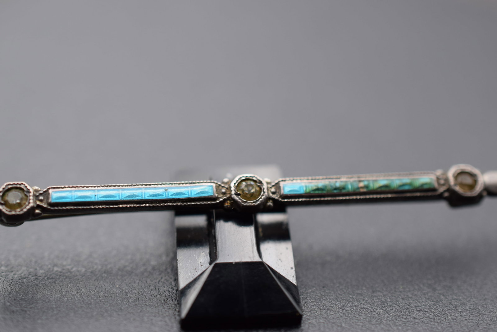 1920's Sterling Silver 925 Glass Bar Pin Vintage Lot 1150: 1920's Sterling Silver 925 Glass Bar Pin Vintage measures 3" x 1/4" Signed on the back Sterling some discolor to one side of the blue glass, weighs 4.52 grams