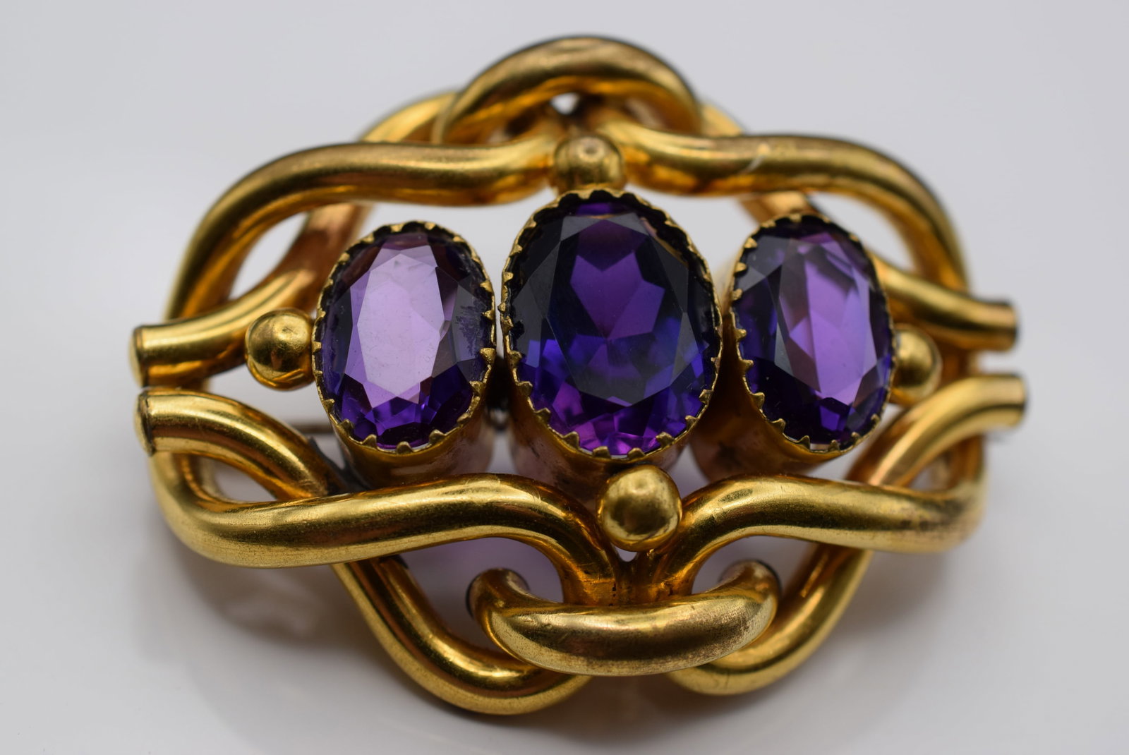 Edwardian Massive Beauty Brooch Pin Magnificent Lot Fi 1182: Edwardian Massive Beauty Brooch Pin Magnificent measures 2 1/2" x 2" very high domed