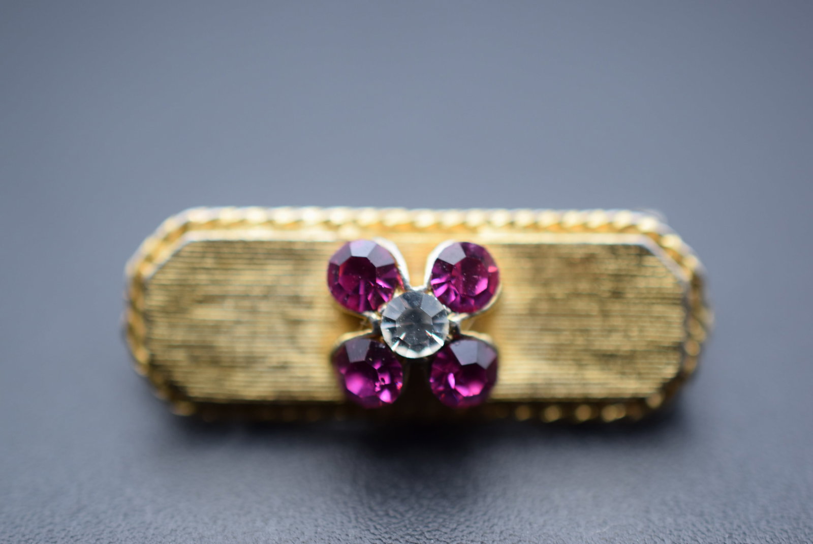 Rhinestone Mini Bar Pin Vintage Brooch Lot GJ 173: Rhinestone Mini Bar Pin Vintage Brooch measures 1 1/8" x 3/8"