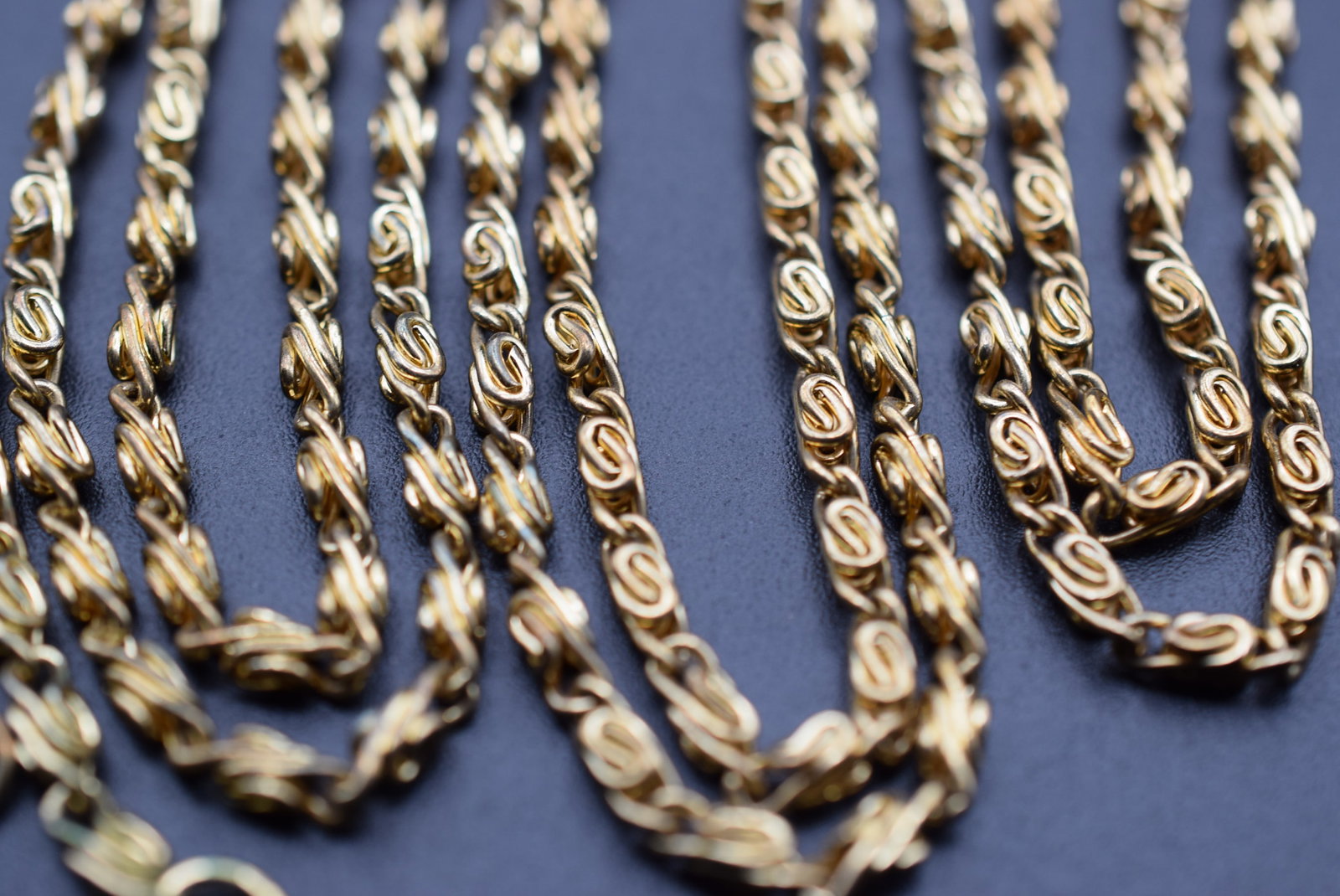 50" Vintage Chain Lot GJ 292: 50" Vintage Chain