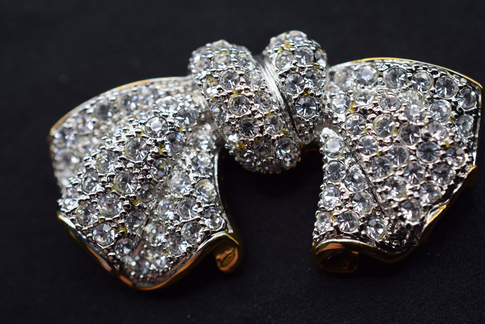 Pave Rhinestone Bow Brooch Pin Lot GJ 457: Pave Rhinestone Bow Brooch Pin measures 2 1/8" x 1"