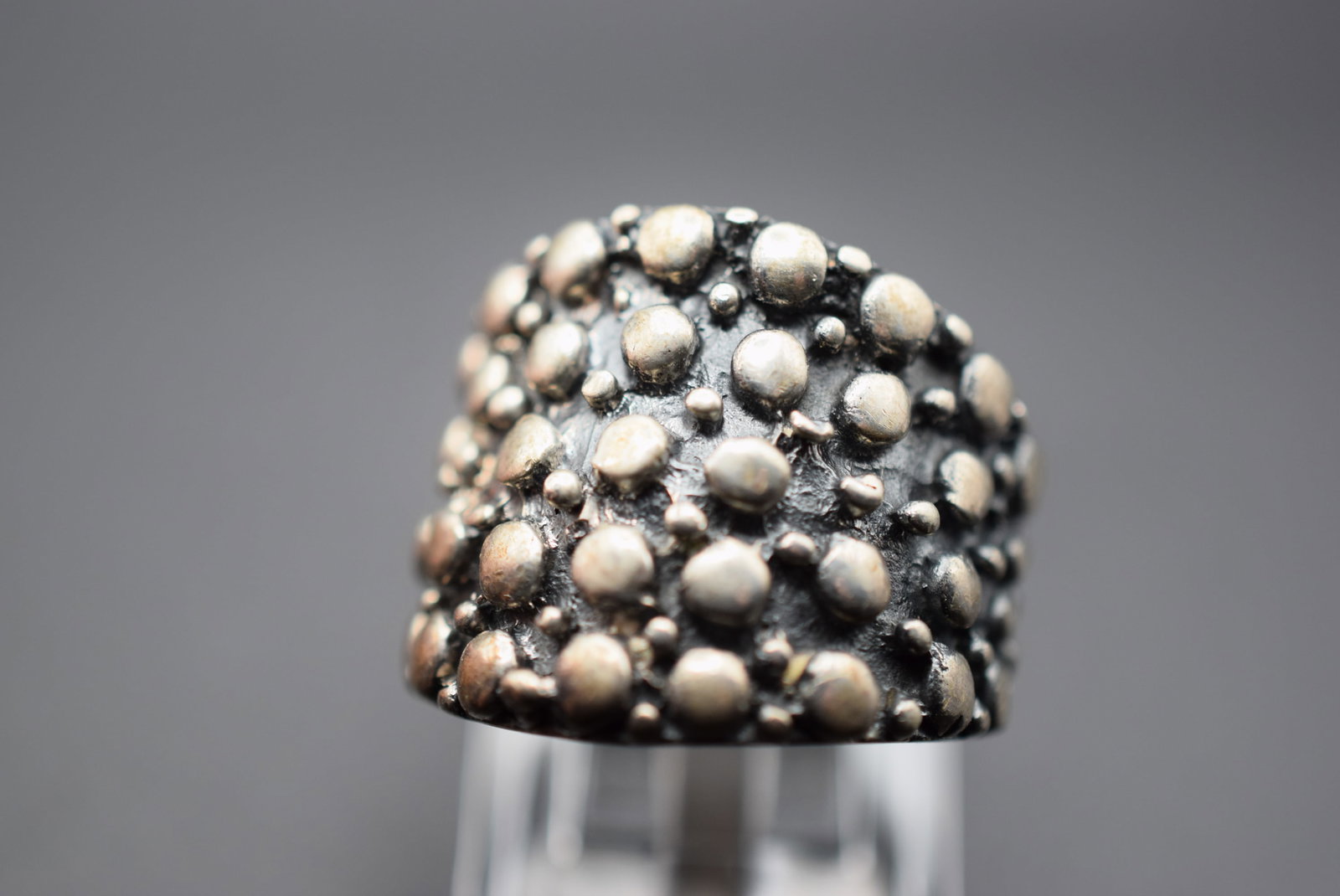 Wow Raised Dots Stunner Thick Sterling Ring Size 10 Lot GJ 665: Sterling Ring Size 10 very thick Raised Dots Super Wide Ring weighs 16.79 grams